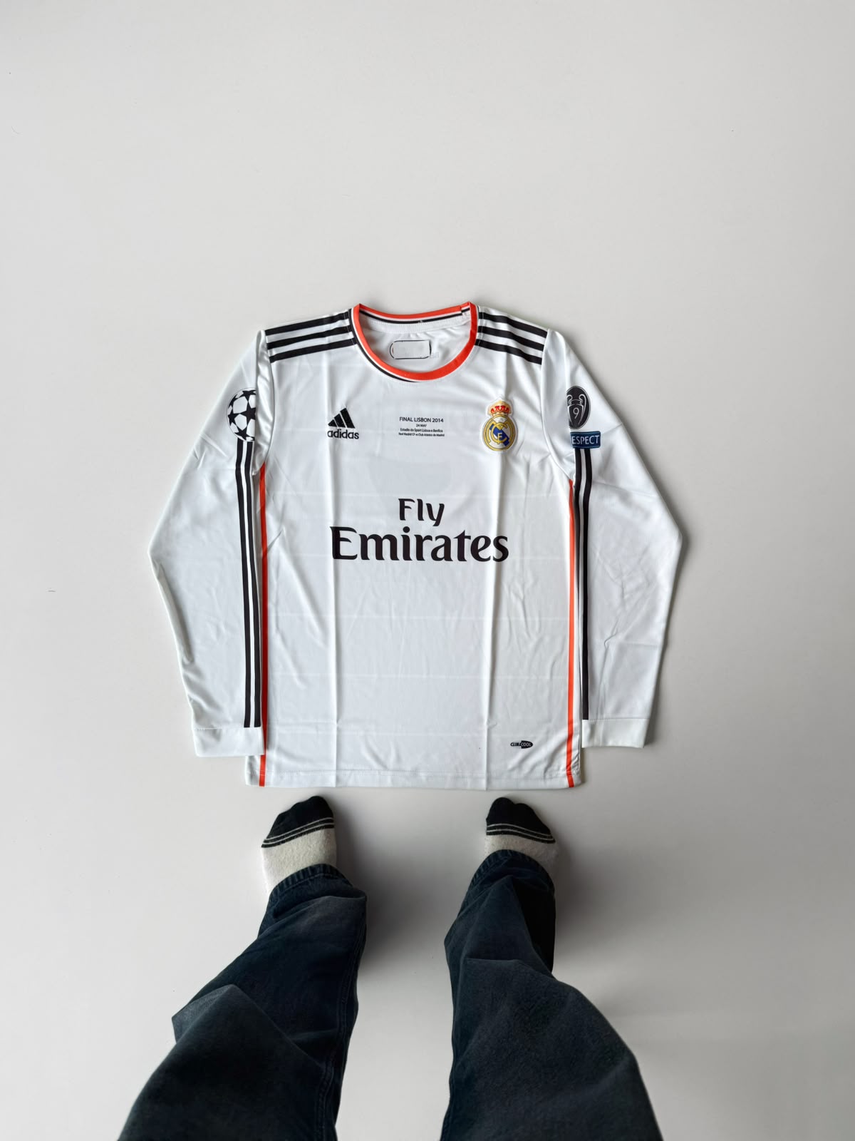 Real Madrid 2013-14 Ronaldo #7 - Fly Emirates white full sleeves retro