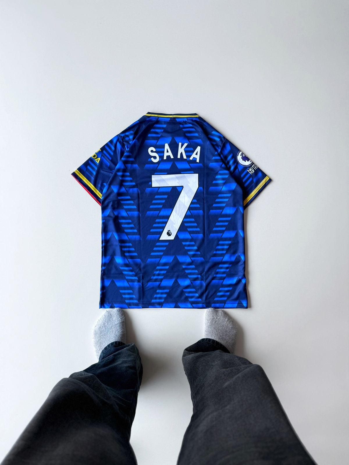 Arsenal Saka half sleeve