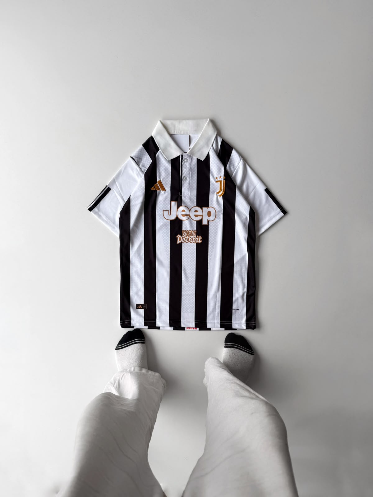 Zuventus FC #10 Keman Yeldez - Black and white half collar half sleeve
