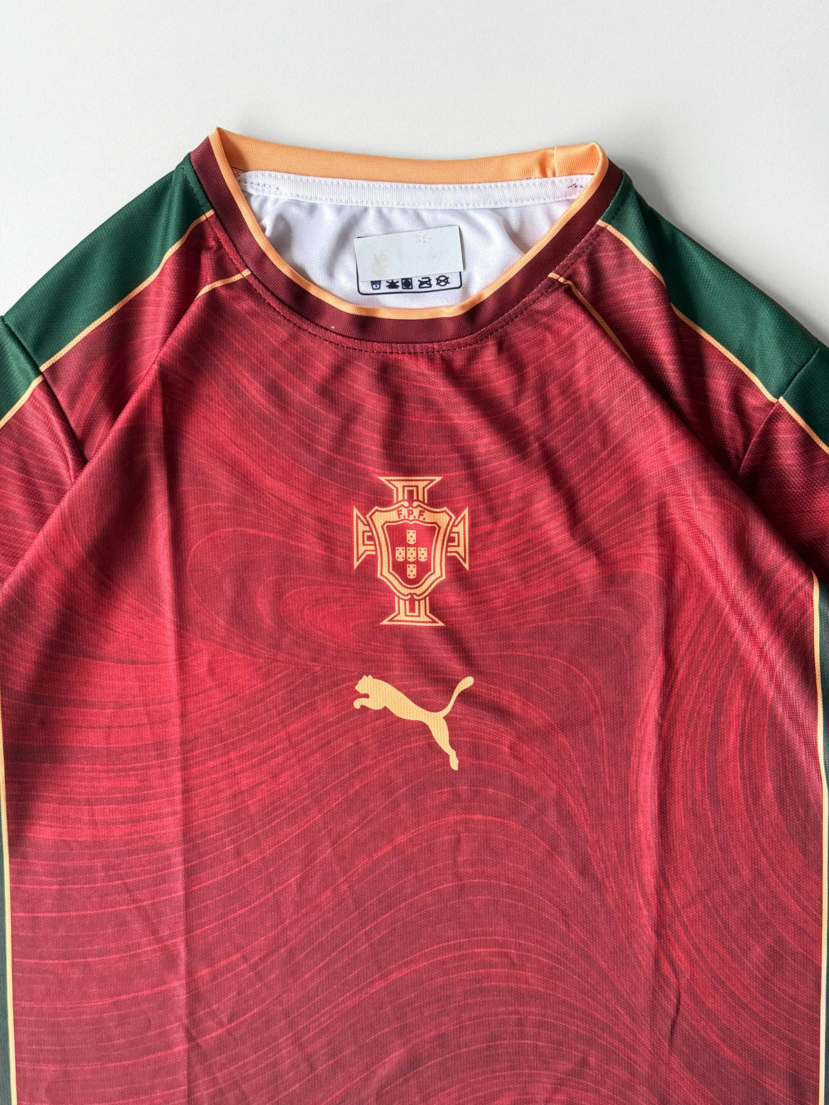 Portugal #7 Ronaldo fan made - Red and green half sleeves
